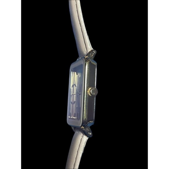 Rare Disney Parks Silhouette Mickey Mouse Gold Watch 85/8798 VJ21 New Battery - Picture 5 of 8